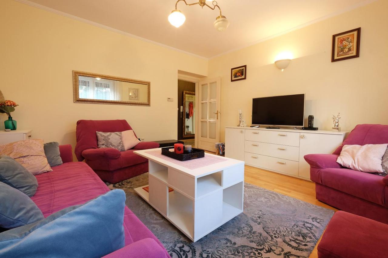 Paradise Starry Suite-City Center Beograd Eksteriør billede