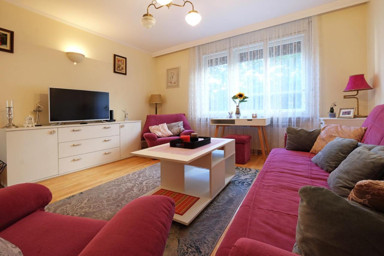 Paradise Starry Suite-City Center Beograd Eksteriør billede